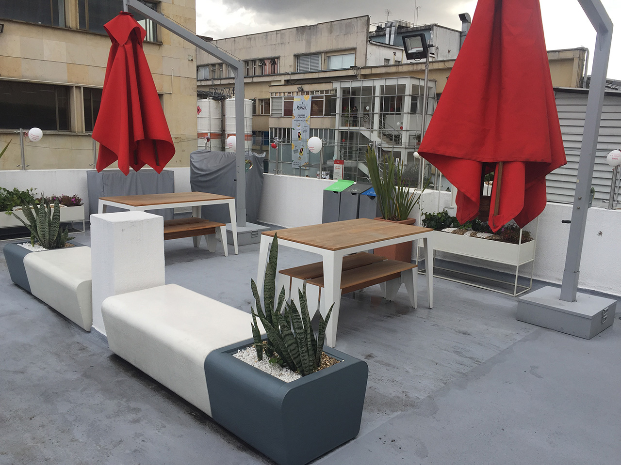 Mobiliario para Zonas a Aire Libre