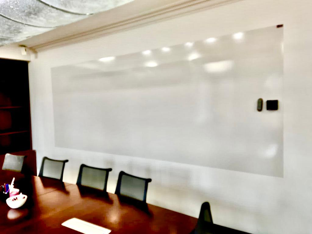 CESA •  Enchape en pared en Cerámica para Tablero Inmantado para Marcadores y Proyección