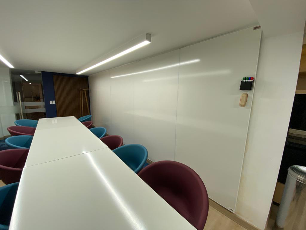 CESA • Tableros para Escritura de Marcadores Piso Techo