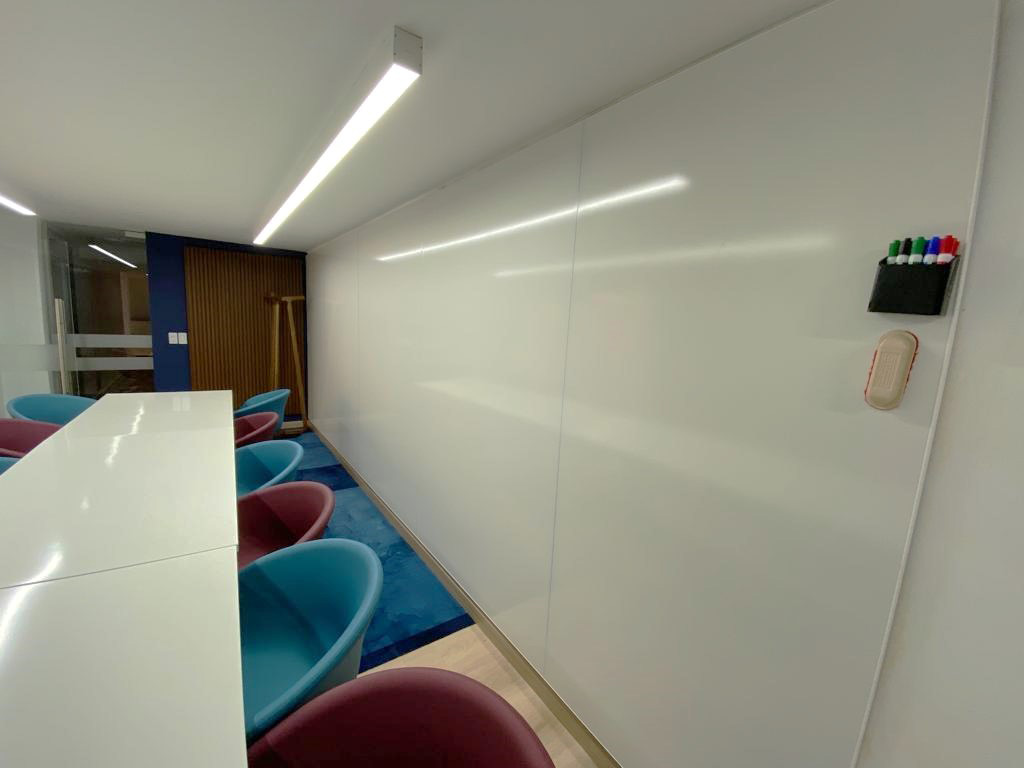 CESA • Tableros para Escritura de Marcadores Piso Techo y Mesas